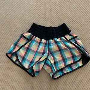 Lululemon Shorts 4” Size 4